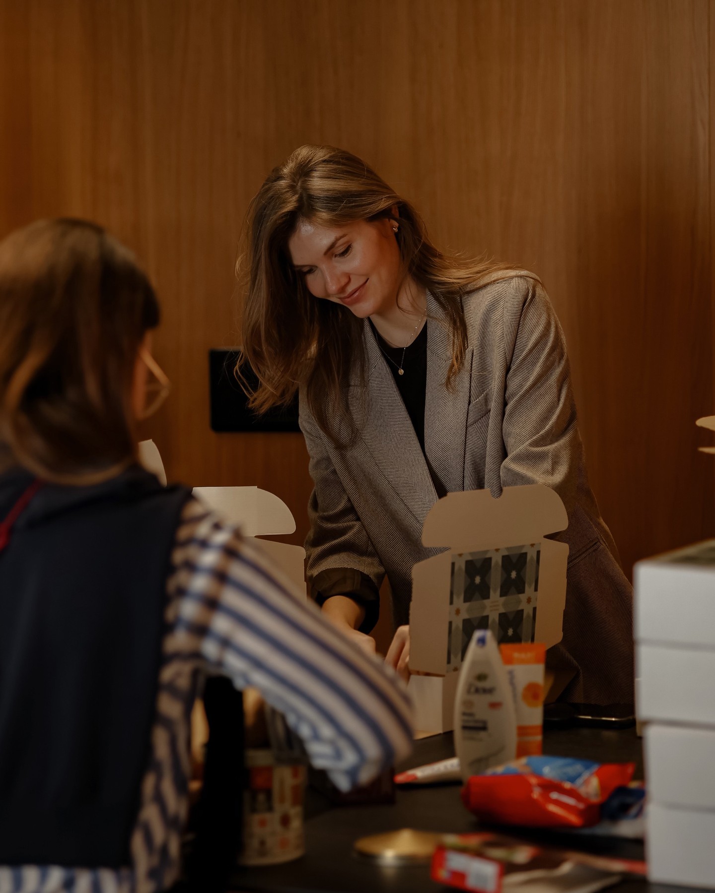 39 krabíc a 39 malých radostí. 💚

Aj tento rok sme sa v Corwine zapojili do projektu Koľko lásky sa zmestí do krabice od topánok. 

Výzva, ktorá ukazuje, že aj drobnosti dokážu urobiť veľký rozdiel. ✨

Vďaka našim kolegom vznikli balíčky plné pozornosti, ktoré už čoskoro potešia seniorov v zariadeniach po celom Slovensku.

Ďakujeme každému, kto prispel. 🙏🏼😊

#corwin #bratislava #developer