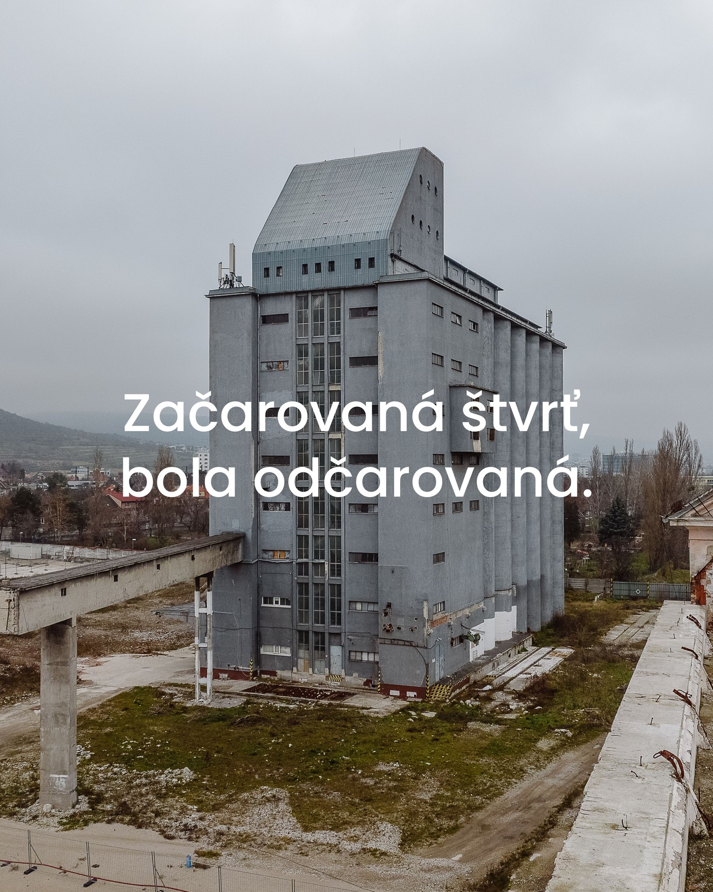 Po šiestich rokoch úsilia sa nám podarilo dosiahnuť veľký míľnik. Mestské zastupiteľstvo schválilo zmenu územného plánu pre areál Palmy a tým sa otvára cesta k jeho premene na živú mestskú štvrť s charakterom lokálneho centra. ✨
 
Tento úspech je dôkazom kvality a odhodlania nášho projektového tímu, kolegov naprieč Corwinom a aj spolupráce s mestskou časťou Nové Mesto, Metropolitným Inštitútom Bratislavy a Magistrátom hlavného mesta.
 
Ďakujeme všetkým zamestnancom a partnerom, ktorí priložili ruku k dielu, a rovnako aj susedom a vám všetkým, ktorí nám prejavujete podporu. 💚
 
Plnou silou sme sa pustili do aktualizácie návrhu, aby ešte lepšie napĺňal potreby lokality. A aby sme vám už čoskoro priniesli život v Palme ako z rozprávky ✨😊

#palma #palmabratislava #bratislava #slovakia #brownfield #palmapreludi #bratislava #uzemnyplan #slovakia